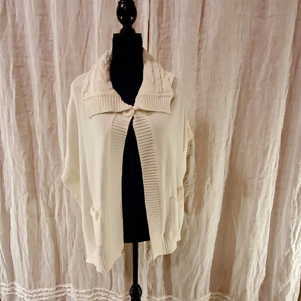 LULU-B SWEATER/SHAWL CREAM